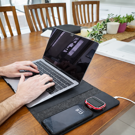 Premium torba za laptop sa bežičnim punjenjem